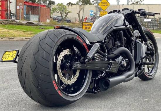 Harley-Davidson-VRod-Big-ass-Brutus-by-DGD-Custom-08